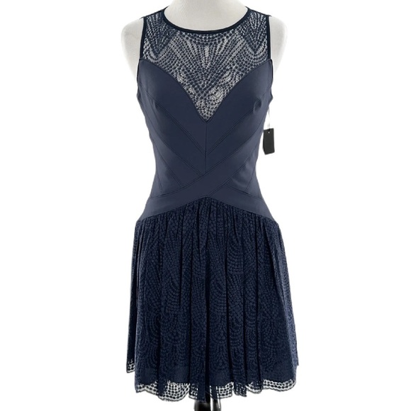 BCBGMaxAzria Dresses & Skirts - Bcbgmaxazria womens Sophiana dress size 2 navy blue lace party cocktail